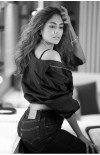Mrunal Thakur photo