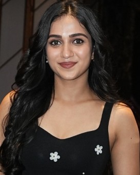 Sakshi Mhadolkar